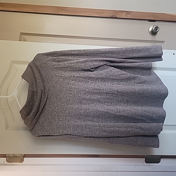 Apt 9 PXL lightweight turtleneck sweater - Picture 3 of 3